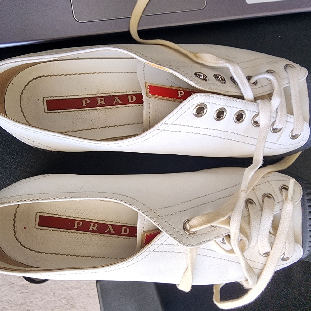 Woman Shose - Picture 3 of 3